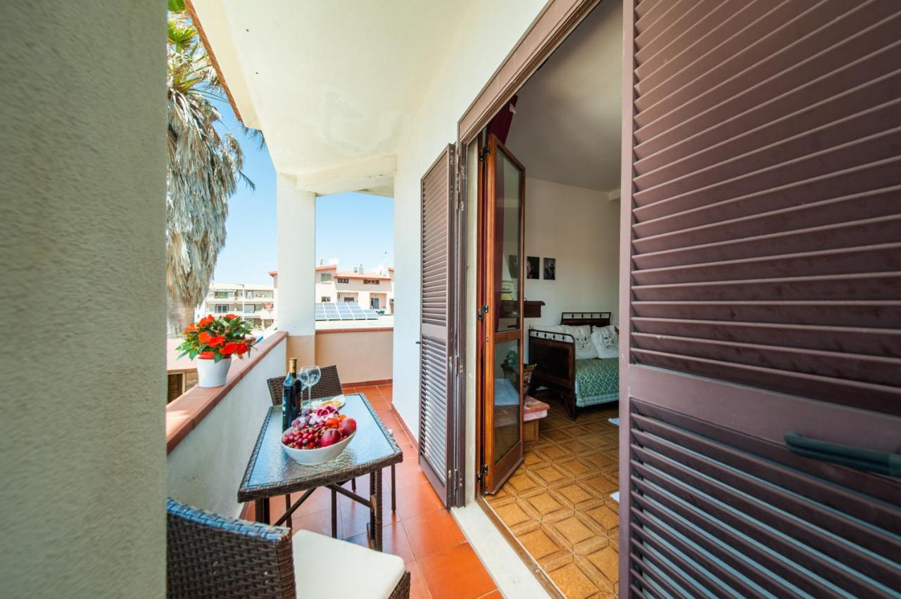 La Casa Di Mannazzotta 1 Bed & Breakfast Castelsardo Bagian luar foto