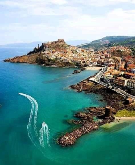 La Casa Di Mannazzotta 1 Bed & Breakfast Castelsardo Bagian luar foto