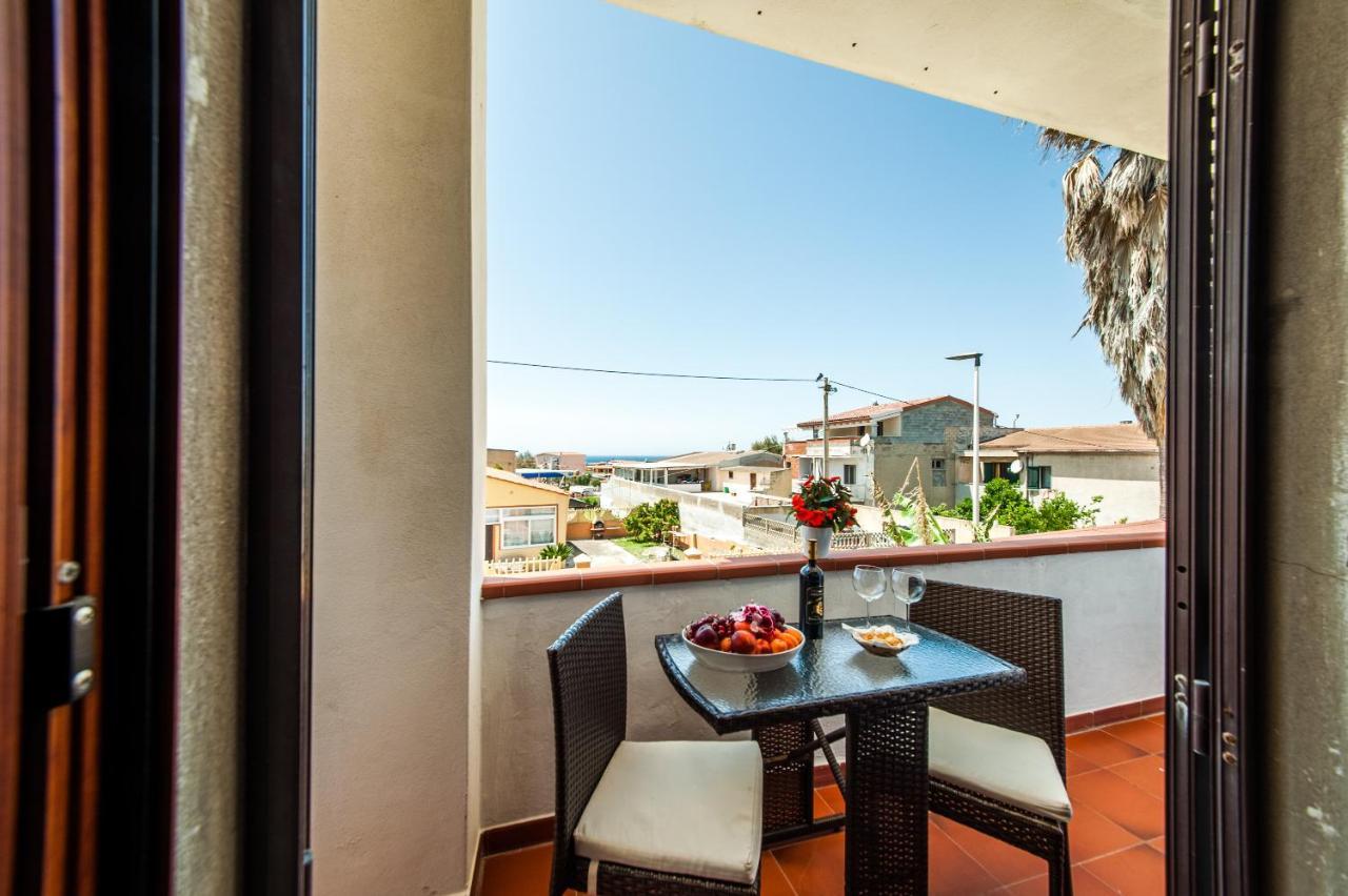 La Casa Di Mannazzotta 1 Bed & Breakfast Castelsardo Bagian luar foto